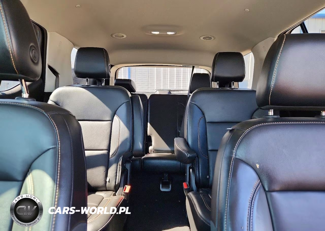 2018 Chevrolet Traverse Lt VIN:1GNERHKW2JJ147807 - 10
