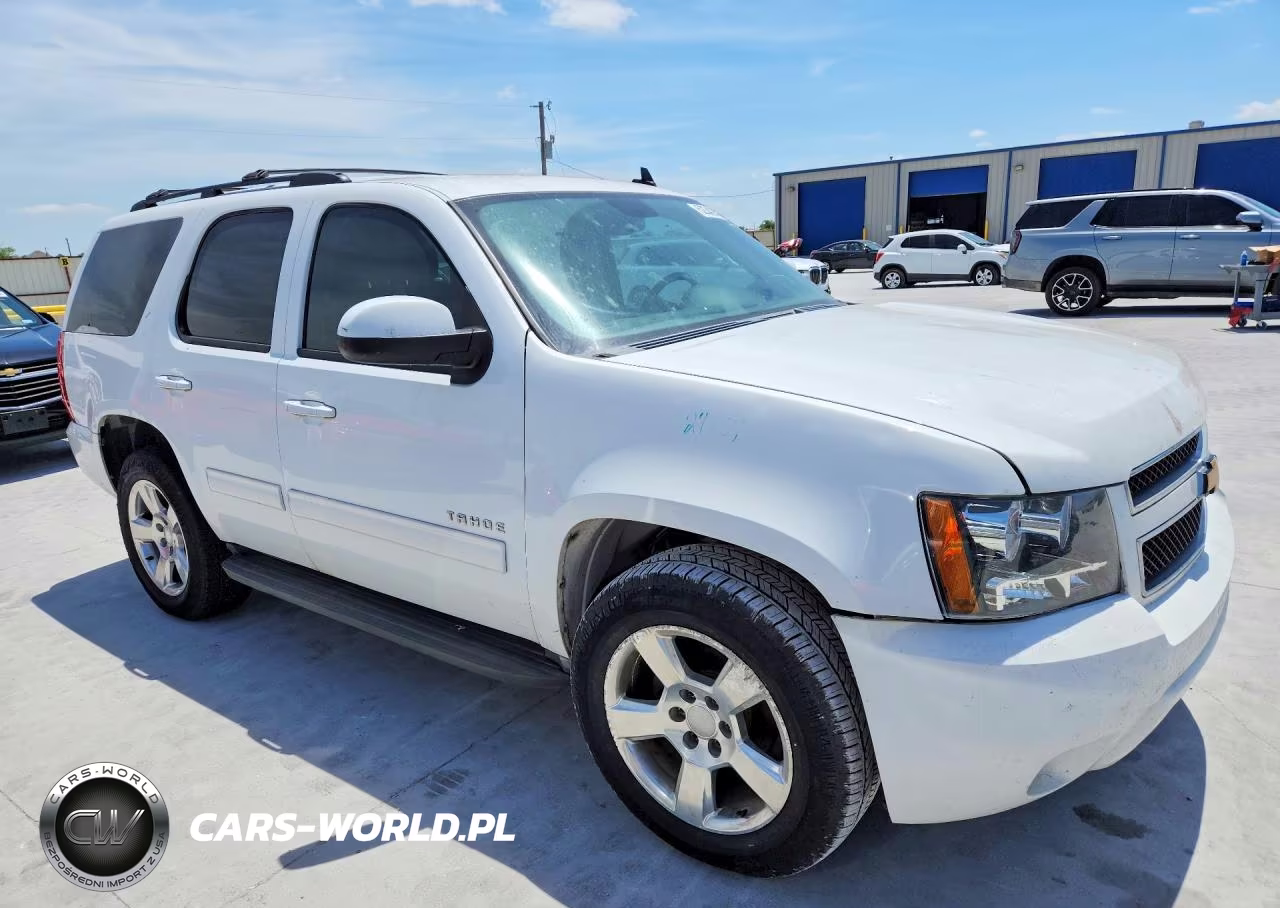 2011 Chevrolet Tahoe VIN:1GNSCAE05BR249429 - 4
