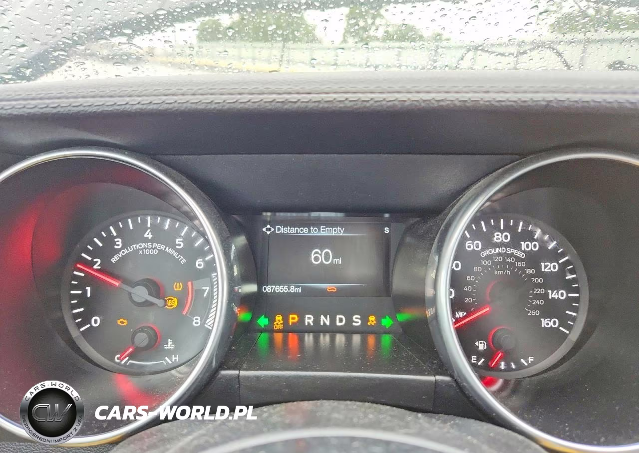 2018 Ford Mustang VIN:1FATP8UHXJ5111236 - 9