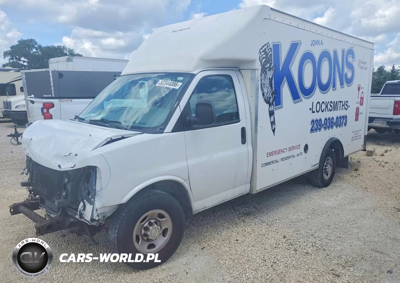 2022 Chevrolet Express Delivery Truck
