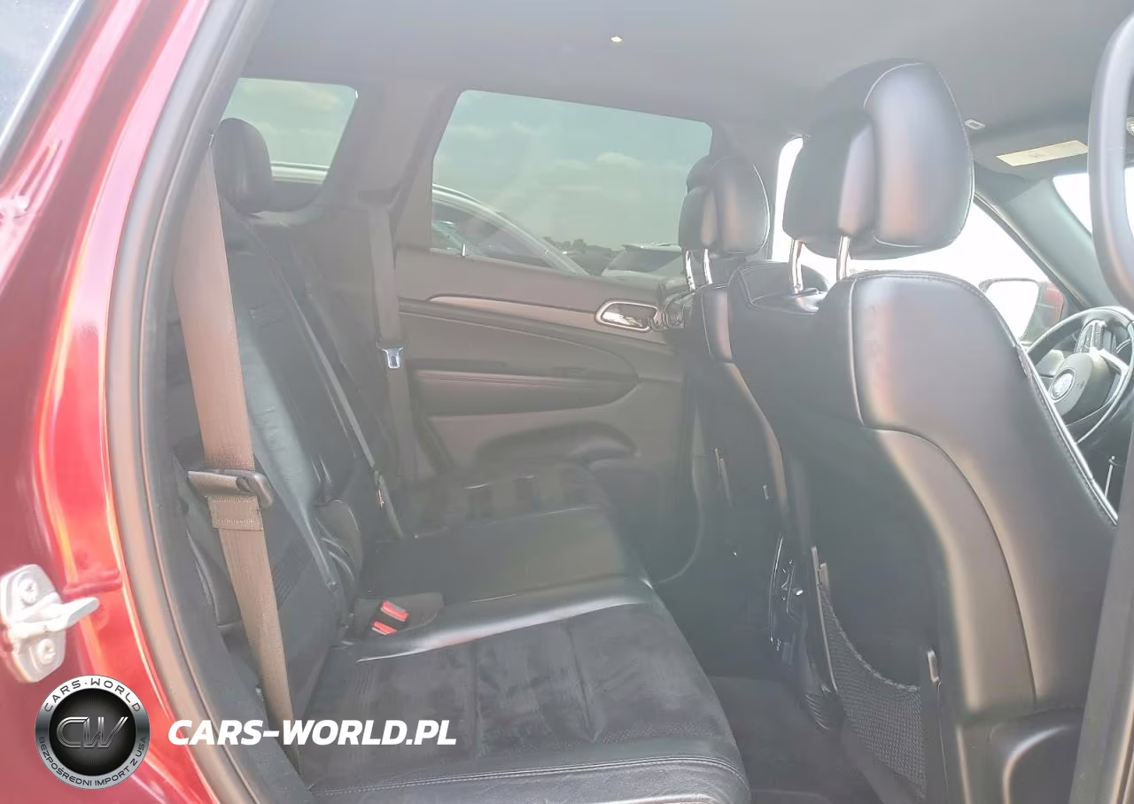 2018 Jeep Grand Cherokee Laredo VIN:1C4RJEAG9JC216619 - 11