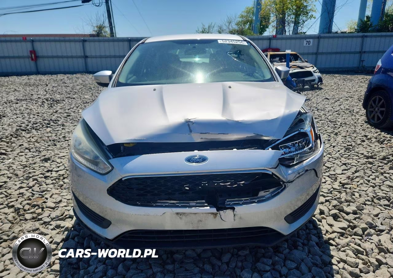 2016 Ford Focus Se VIN:1FADP3K23GL282954 - 5