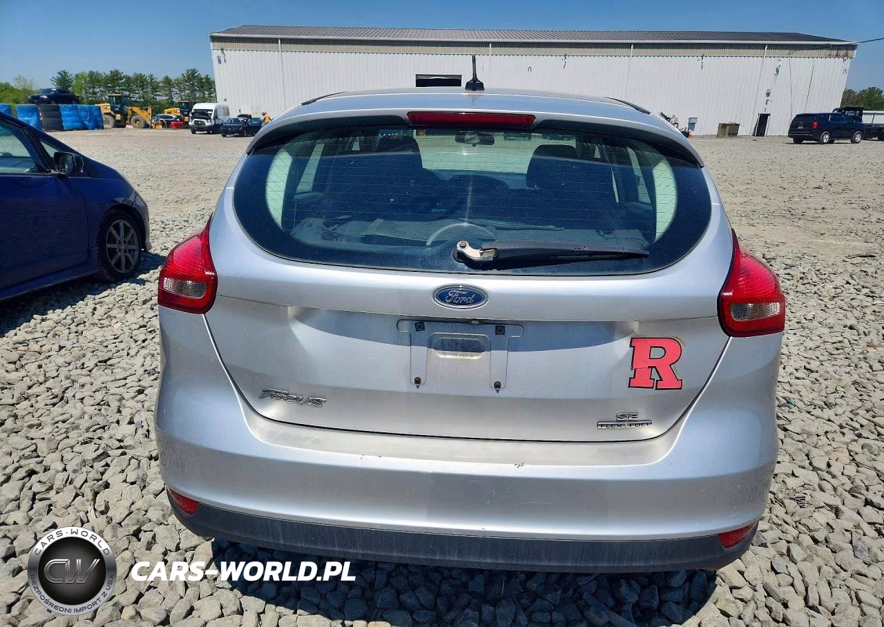 2016 Ford Focus Se VIN:1FADP3K23GL282954 - 6