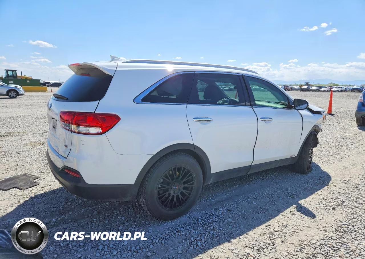2018 Kia Sorento Lx VIN:5XYPGDA30JG408990 - 3