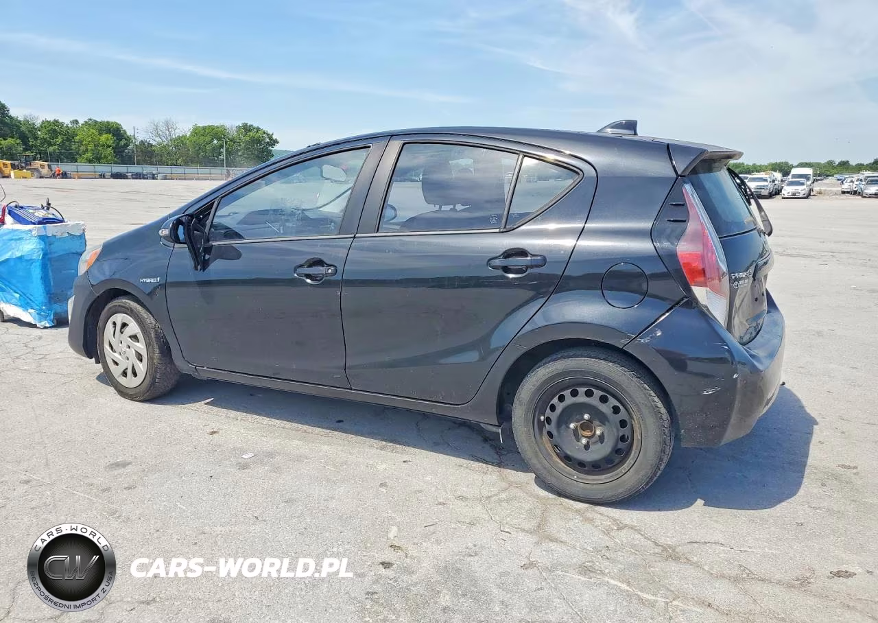 2015 Toyota Prius C Two VIN:JTDKDTB37F1105854 - 2