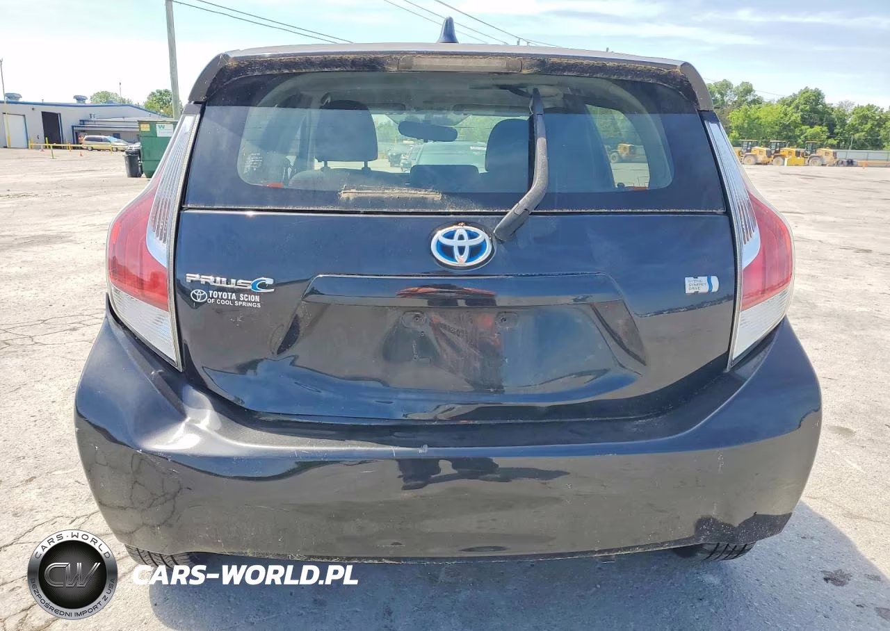2015 Toyota Prius C Two VIN:JTDKDTB37F1105854 - 6