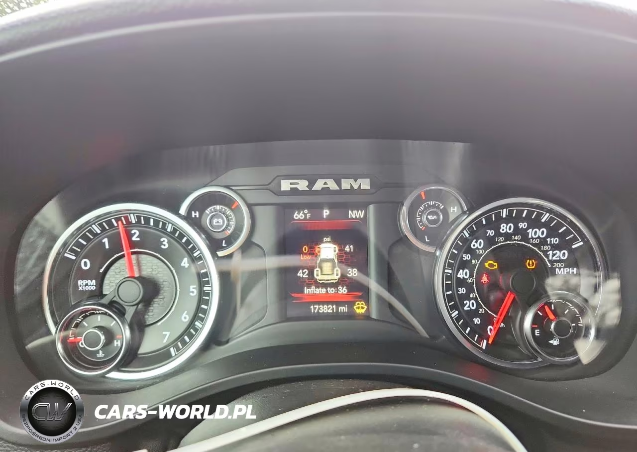 2021 Ram 1500 Big Horn VIN:1C6RREFT5MN584309 - 9