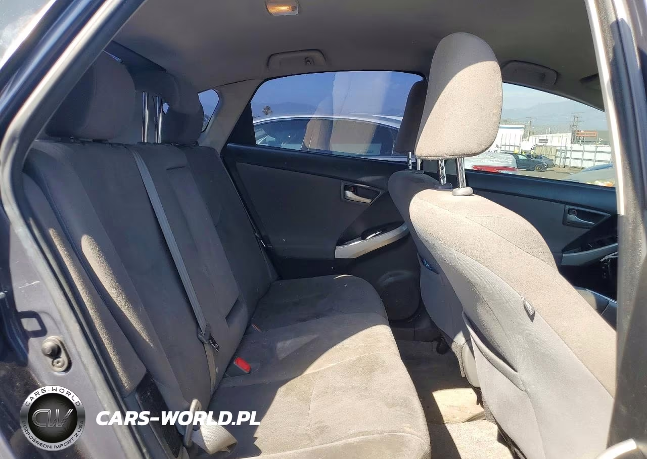 2015 Toyota Prius Three VIN:JTDKN3DU2F0431389 - 10