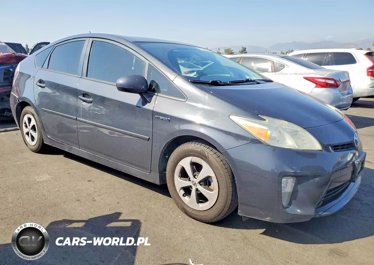2015 Toyota Prius Three VIN:JTDKN3DU2F0431389 - 4