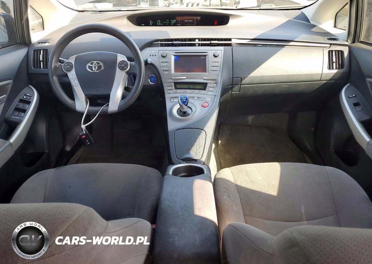 2015 Toyota Prius Three VIN:JTDKN3DU2F0431389 - 8