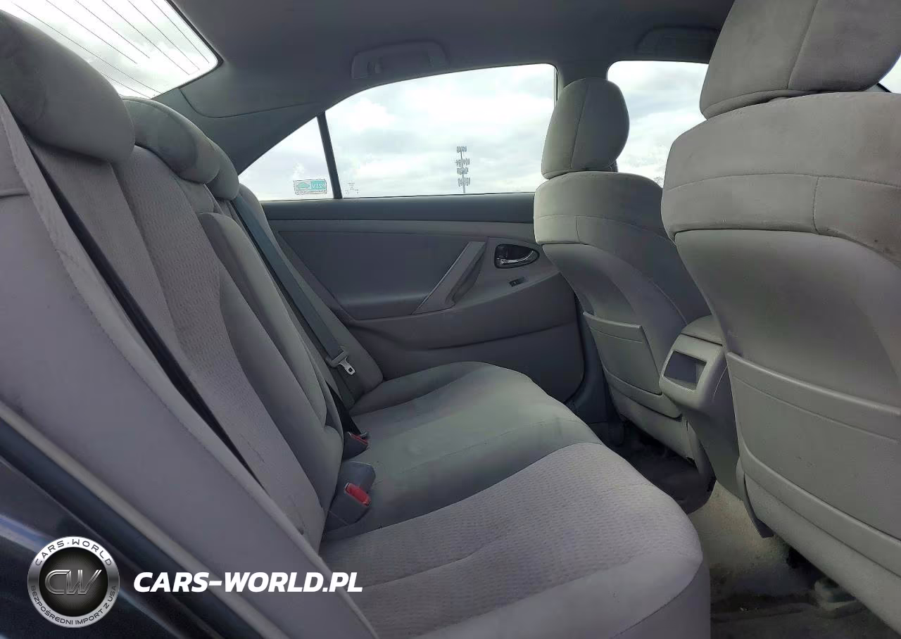 2010 Toyota Camry Le VIN:4T1BF3EK9AU070573 - 10