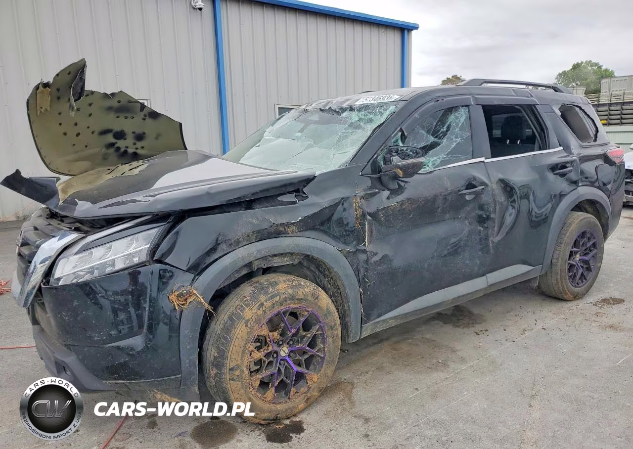 2022 Nissan Pathfinder – zdjęcie 1 z 13