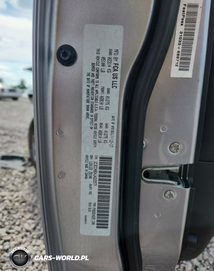 2018 Chrysler 300 S VIN:2C3CCABG4JH222577 - 12