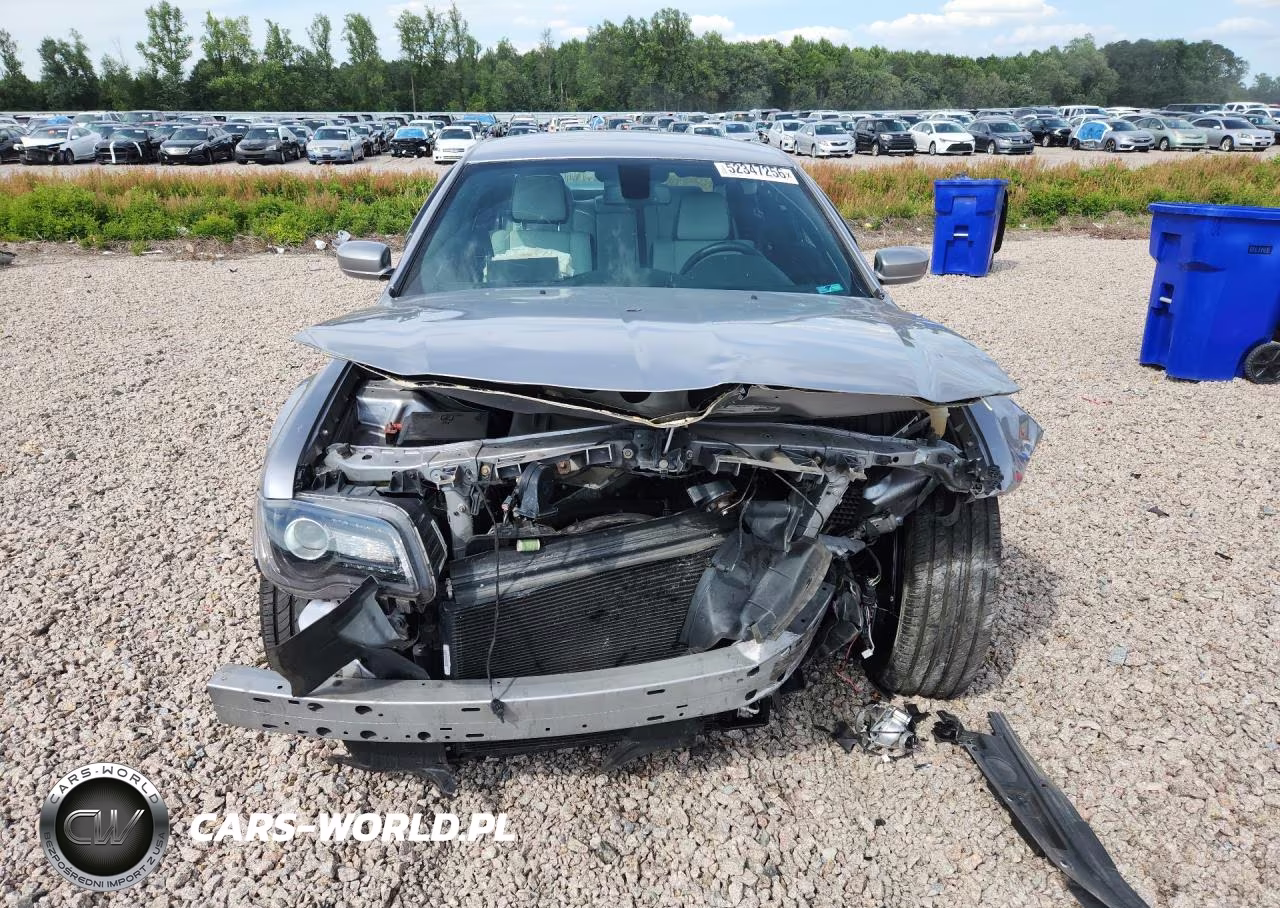 2018 Chrysler 300 S VIN:2C3CCABG4JH222577 - 5