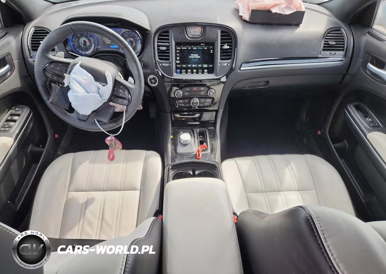 2018 Chrysler 300 S VIN:2C3CCABG4JH222577 - 8