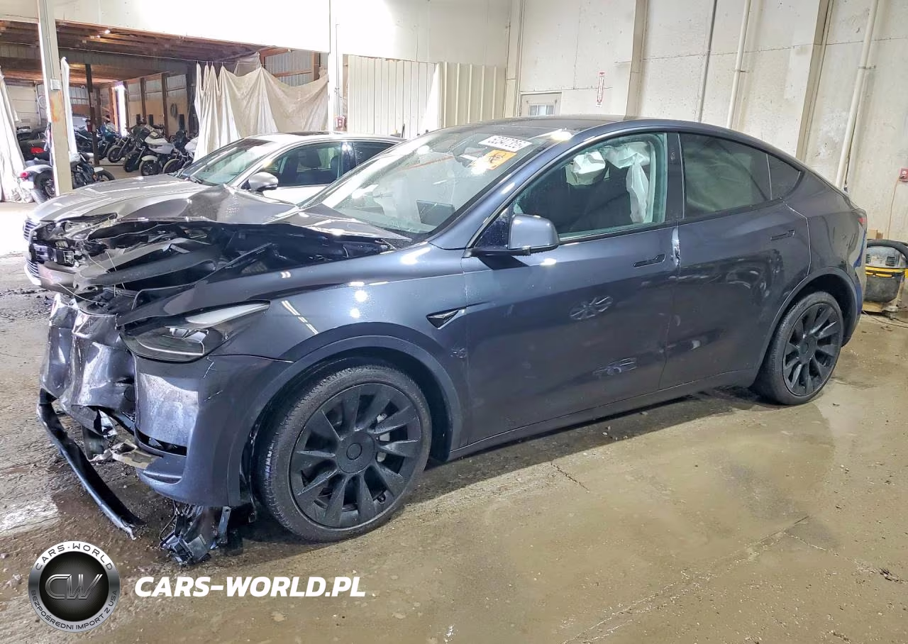 2025 Tesla Model Y – zdjęcie 1 z 14