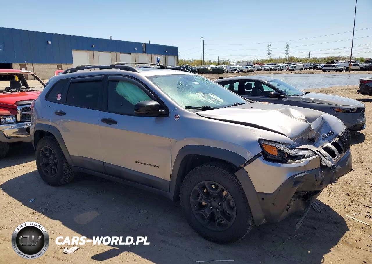 2019 Jeep Cherokee Trailhawk VIN:1C4PJMBX3KD380332 - 4