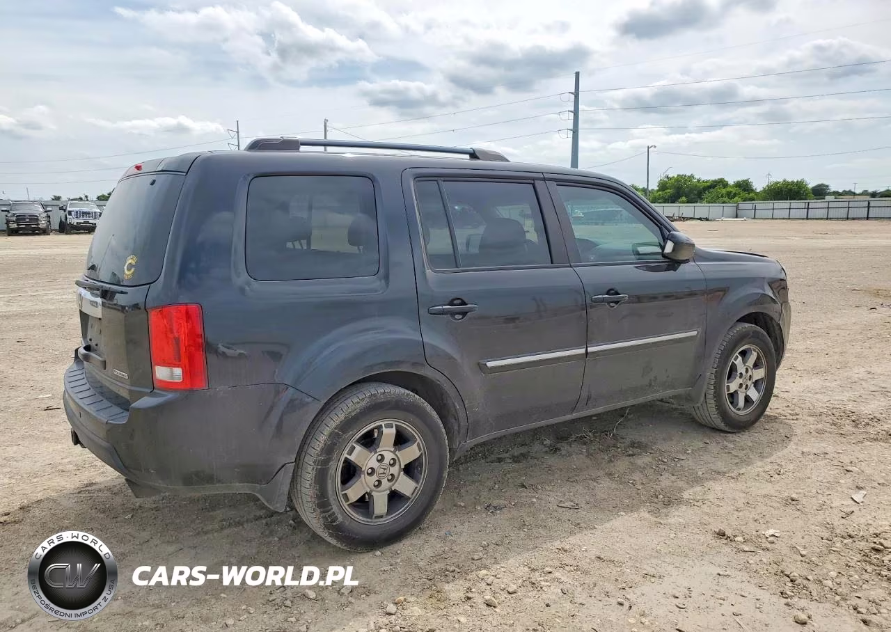 2011 Honda Pilot Touring VIN:5FNYF3H9XBB030682 - 3
