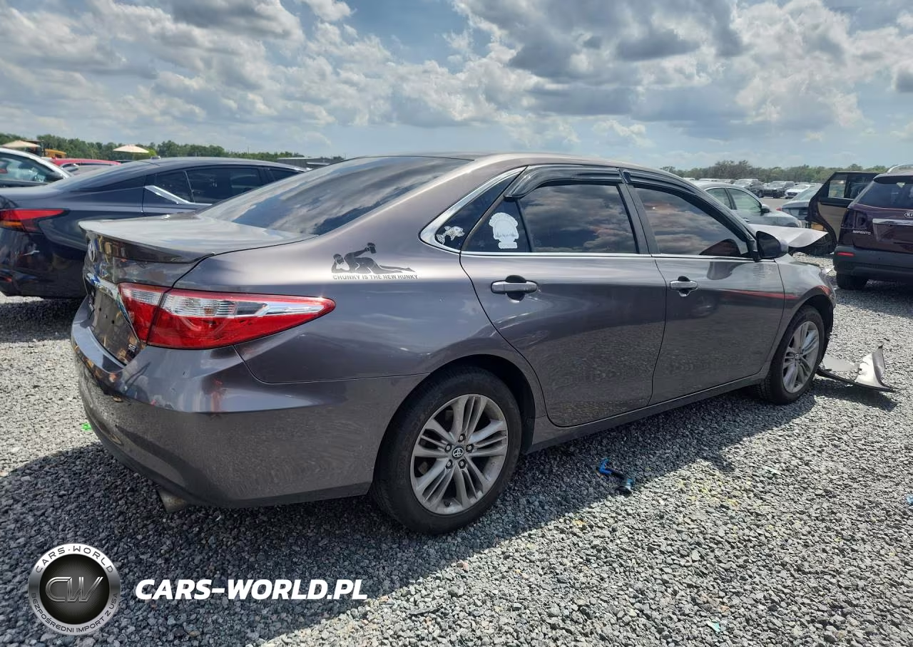 2017 Toyota Camry Se VIN:4T1BF1FK8HU345752 - 3