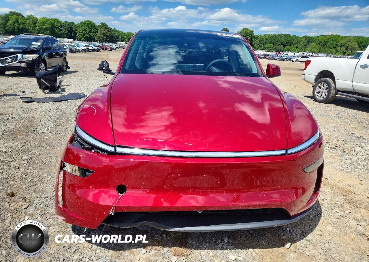 2026 Tesla Model Y VIN:7SAYGDEE9TF558304 - 5