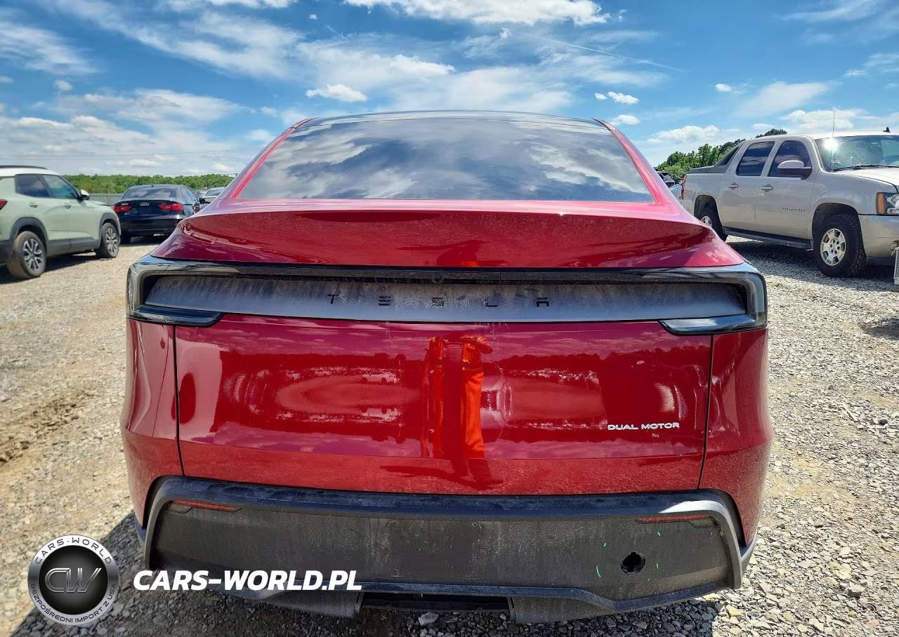 2026 Tesla Model Y VIN:7SAYGDEE9TF558304 - 6