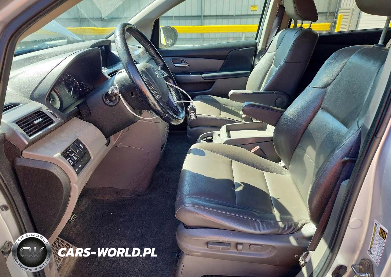2014 Honda Odyssey Touring VIN:5FNRL5H91EB040840 - 7