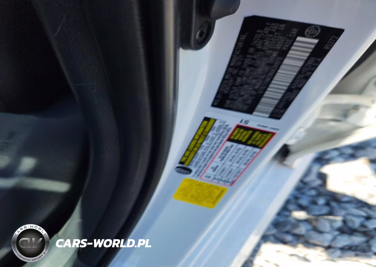 2022 Toyota Camry Le VIN:4T1C11AK5NU634870 - 13