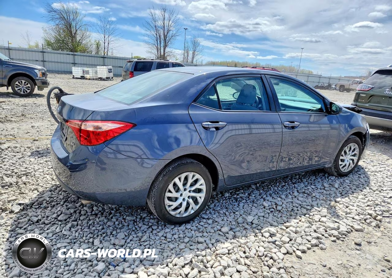 2017 Toyota Corolla-Le VIN:5YFBURHE9HP688955 - 3