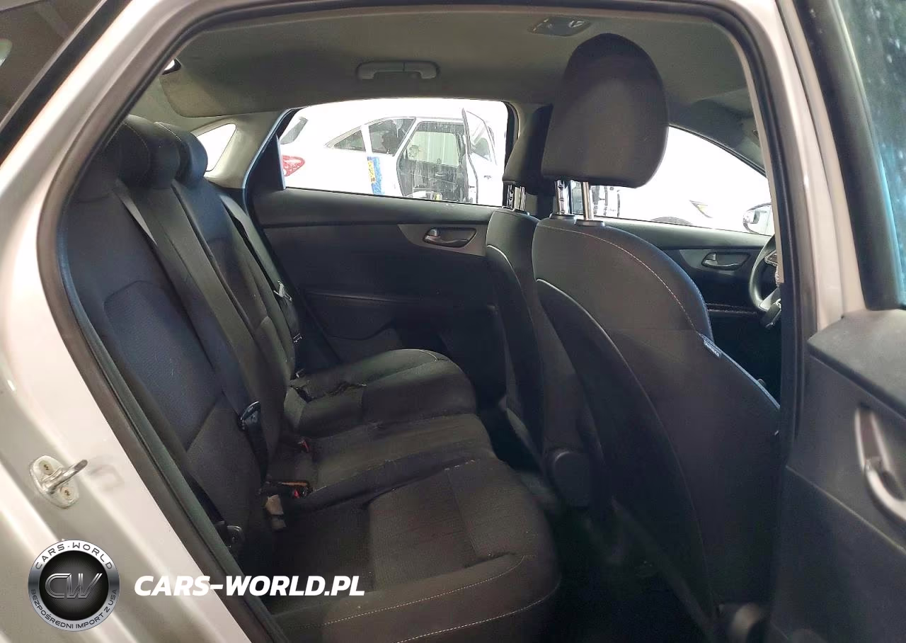 2021 Kia Forte Lxs VIN:3KPF24AD2ME338400 - 10