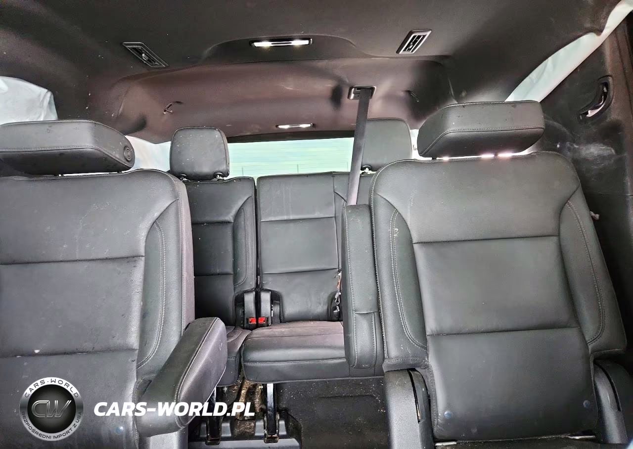2021 Chevrolet Suburban K1500 Z71 VIN:1GNSKDKD3MR475113 - 10