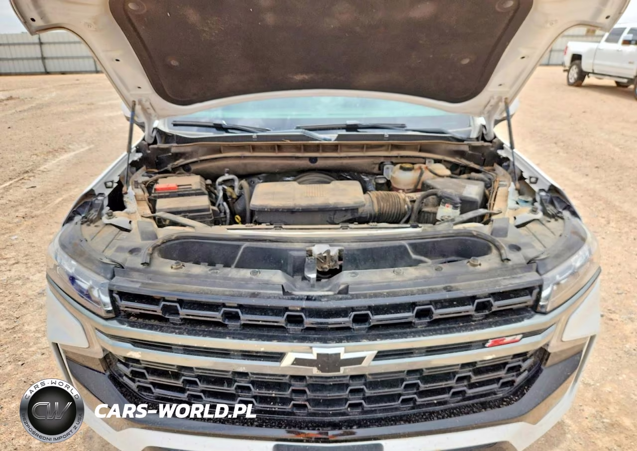 2021 Chevrolet Suburban K1500 Z71 VIN:1GNSKDKD3MR475113 - 12