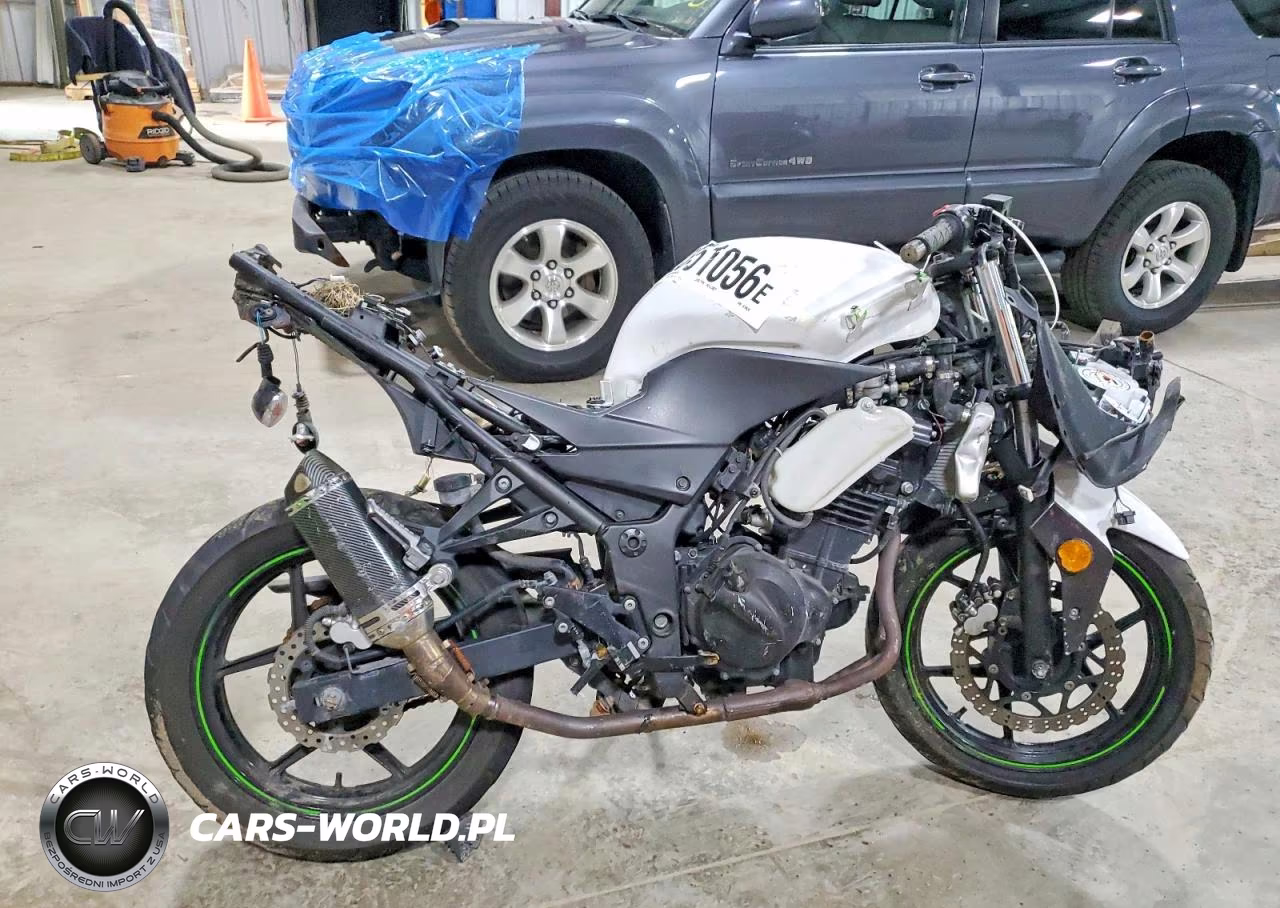 2011 Kawasaki Ex250 J