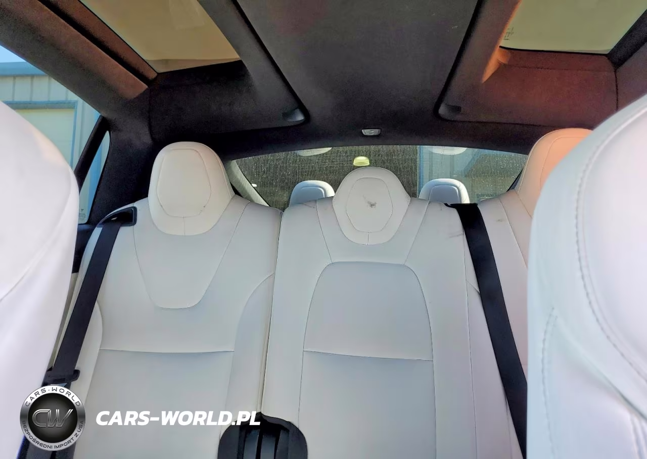 2019 Tesla Model X VIN:5YJXCAE27KF152626 - 10