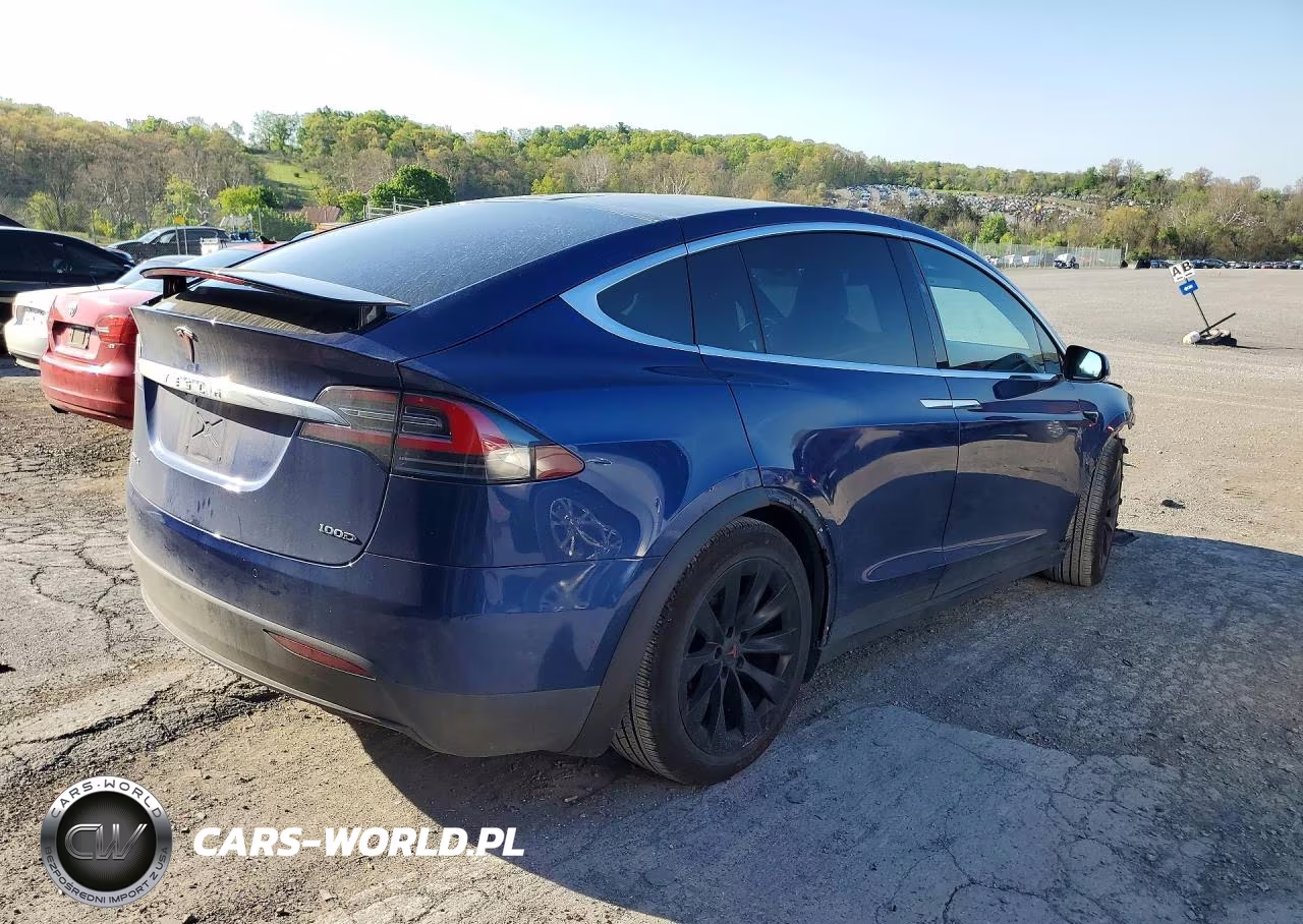 2019 Tesla Model X VIN:5YJXCAE27KF152626 - 3