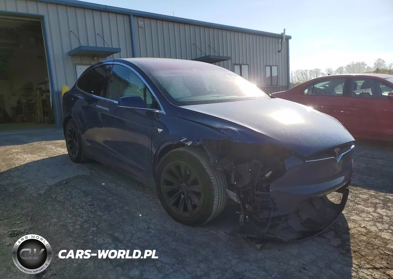 2019 Tesla Model X VIN:5YJXCAE27KF152626 - 4