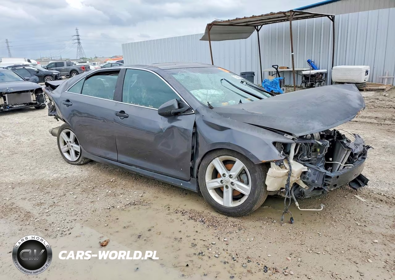 2013 Toyota Camry Se VIN:4T1BF1FK3DU228154 - 4