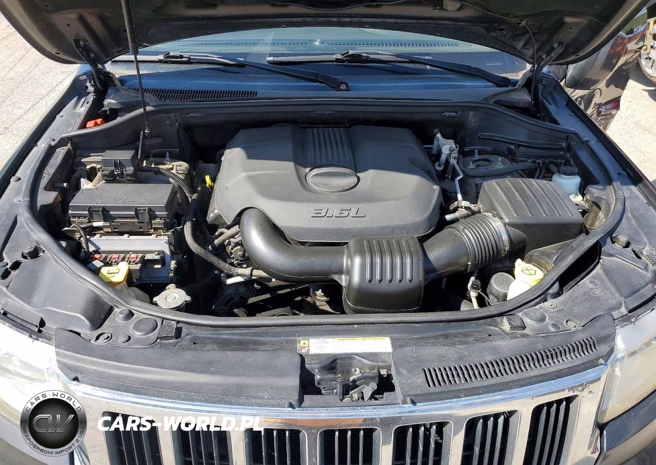 2011 Jeep Grand Cherokee Laredo VIN:1J4RR4GG0BC546171 - 12