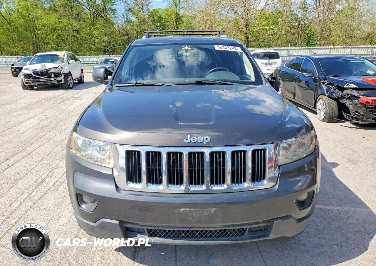 2011 Jeep Grand Cherokee Laredo VIN:1J4RR4GG0BC546171 - 5