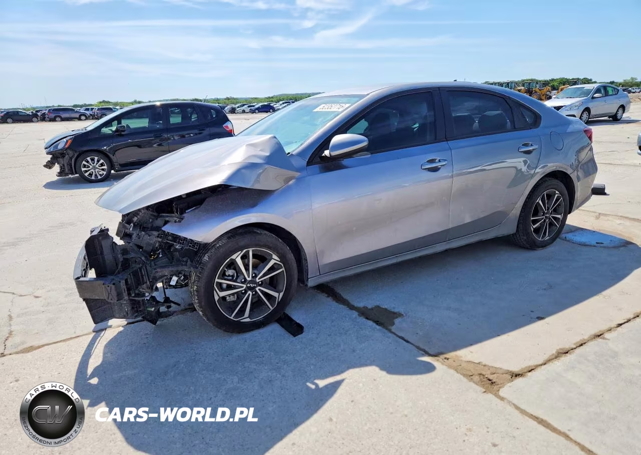 2023 Kia Forte Lxs – zdjęcie 1 z 13