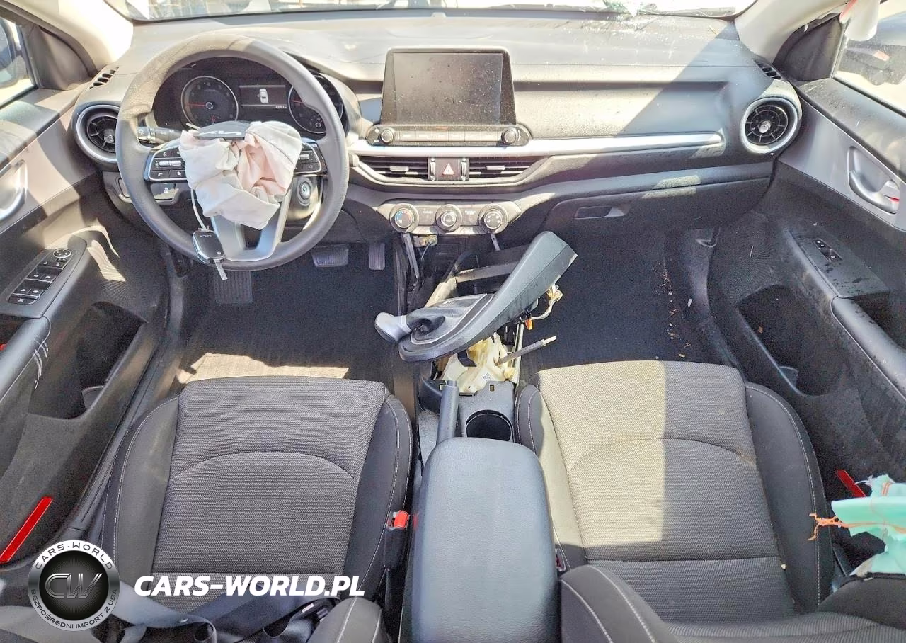 2023 Kia Forte Lxs VIN:3KPF24AD3PE606455 - 8
