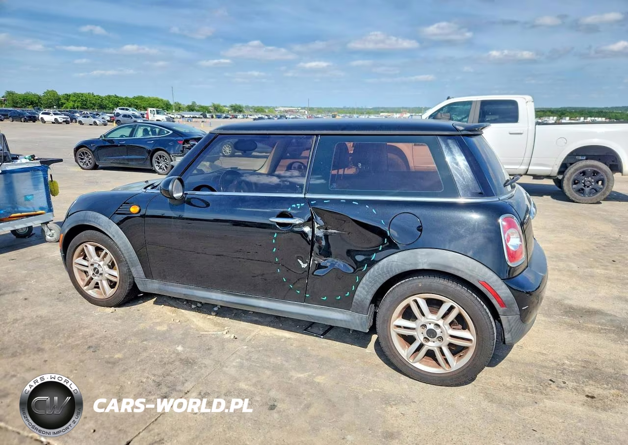 2013 Mini Cooper VIN:WMWSU3C50DT371957 - 2