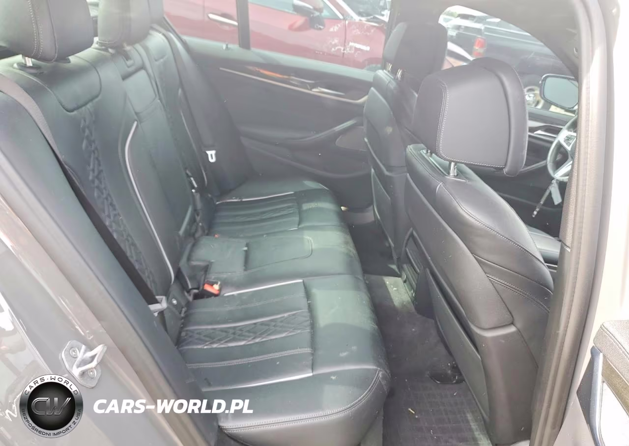 2021 BMW M550Xi VIN:WBA13BK03MCF11162 - 10