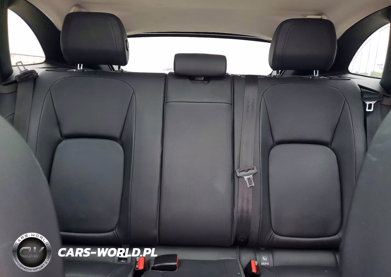 2018 Jaguar F-Pace Premium VIN:SADCJ2GX2JA236903 - 10
