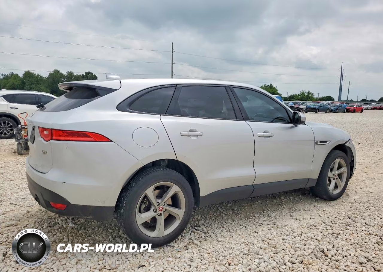 2018 Jaguar F-Pace Premium VIN:SADCJ2GX2JA236903 - 3