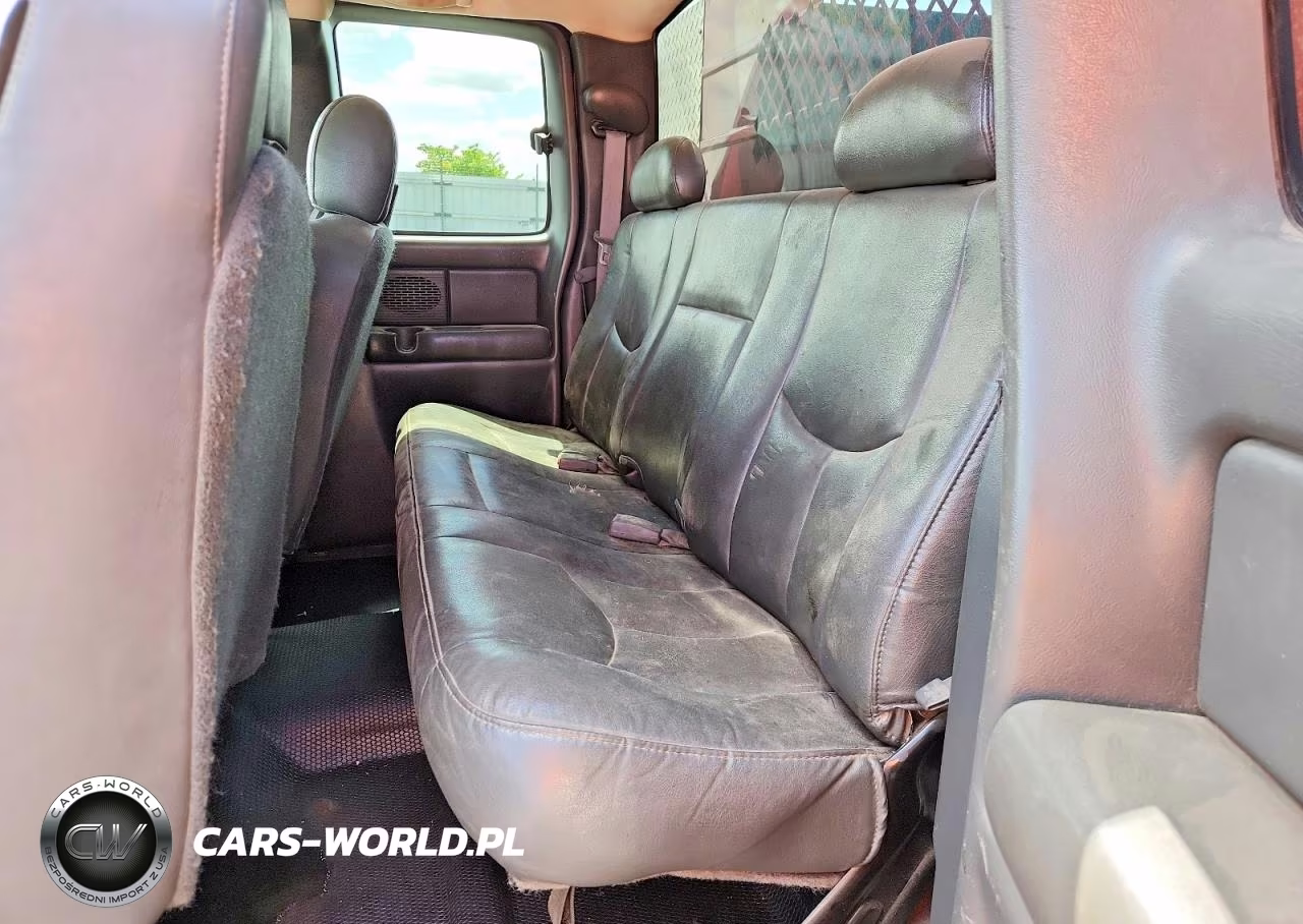 2004 Chevrolet Silverado C3500 VIN:1GBJC39224E271513 - 10