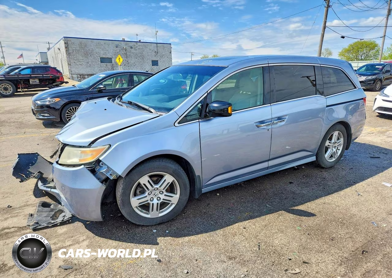 2012 Honda Odyssey Touring – zdjęcie 1 z 13