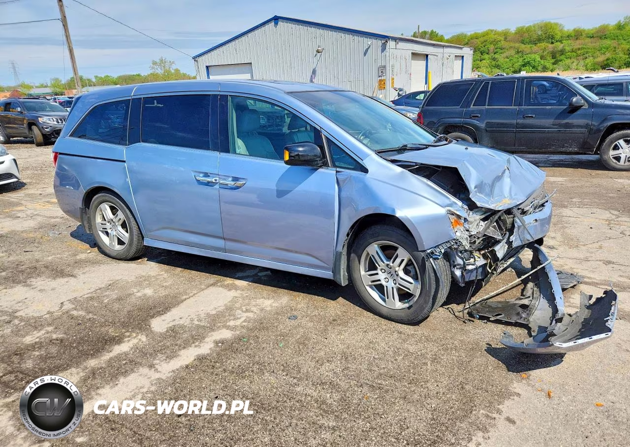 2012 Honda Odyssey Touring VIN:5FNRL5H98CB124537 - 4
