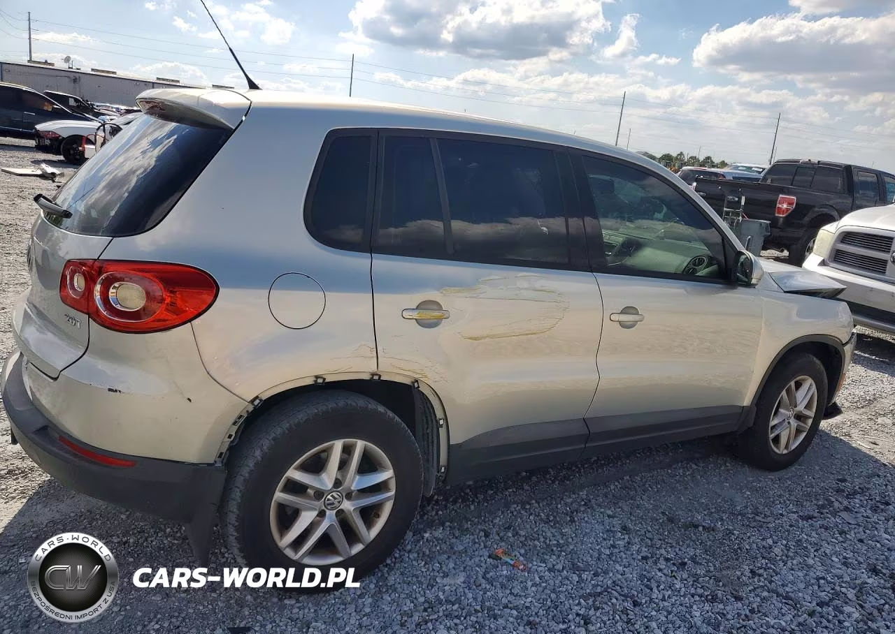 2011 Volkswagen Tiguan S VIN:WVGAV7AX5BW548727 - 3