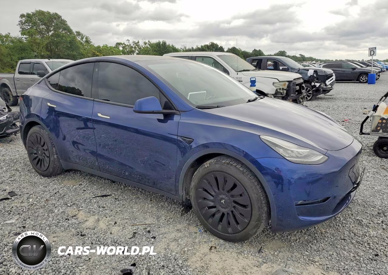 2022 Tesla Model Y VIN:7SAYGDEE3NF443510 - 4