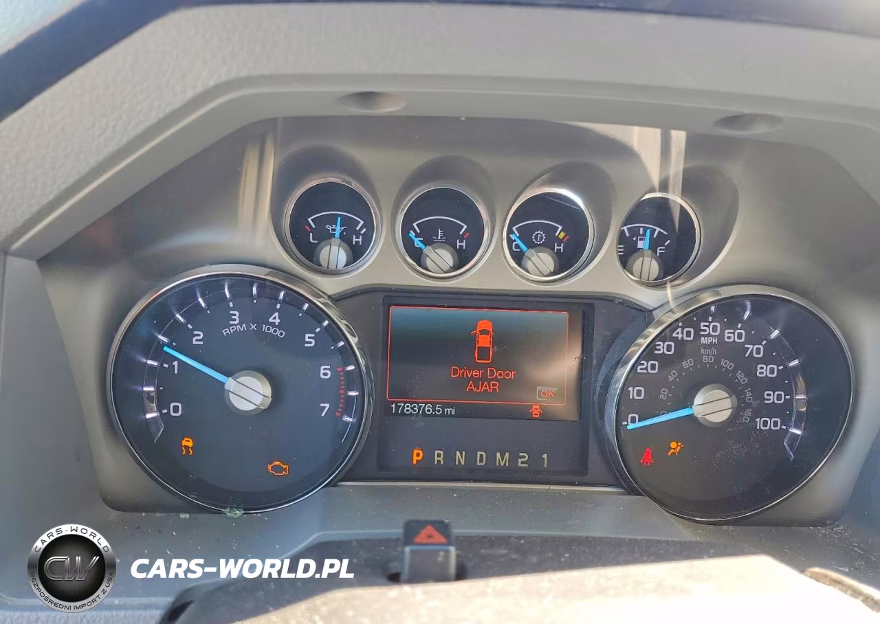 2015 Ford F250 Super Duty VIN:1FT7W2B62FED38389 - 9